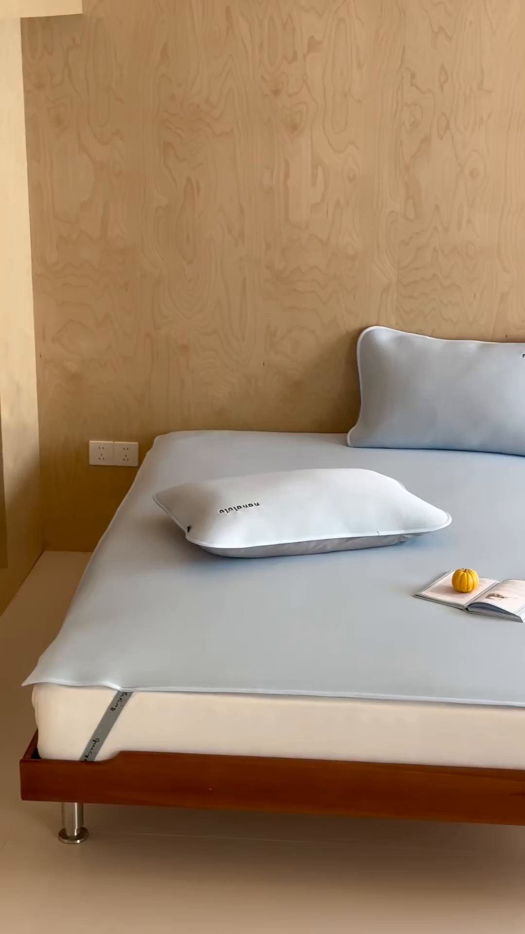 91家纺网 家纺一手货源 找家纺 JUICY 橘滋家纺 2026新款CoolAir沁氧冰感软凉席·纯色刺绣 平席款-沁氧冰川-天空蓝