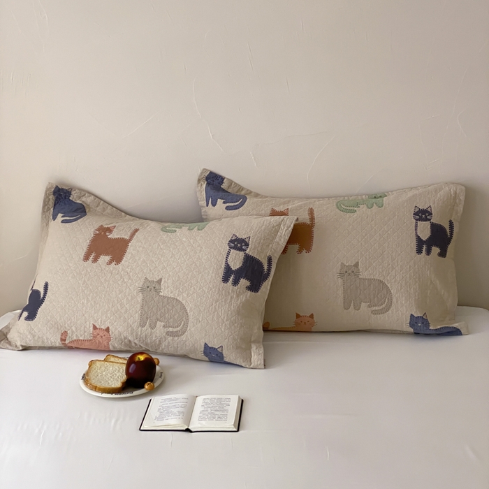 91家纺网 家纺一手货源 找家纺 麻依 2026新款安心棉床盖三件全棉四层纱布床单 多彩猫咪