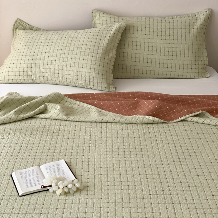 91家纺网 家纺一手货源 找家纺 麻依 2026新款安心棉床盖三件全棉四层纱布床单 小米格-绿