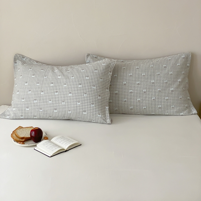 91家纺网 家纺一手货源 找家纺 麻依 2026新款安心棉床盖三件全棉四层纱布床单 小香樱桃-蓝