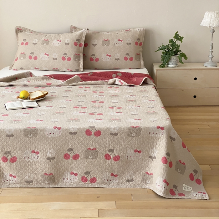 91家纺网 家纺一手货源 找家纺 麻依 2026新款安心棉床盖三件全棉四层纱布床单 樱桃KT-米色