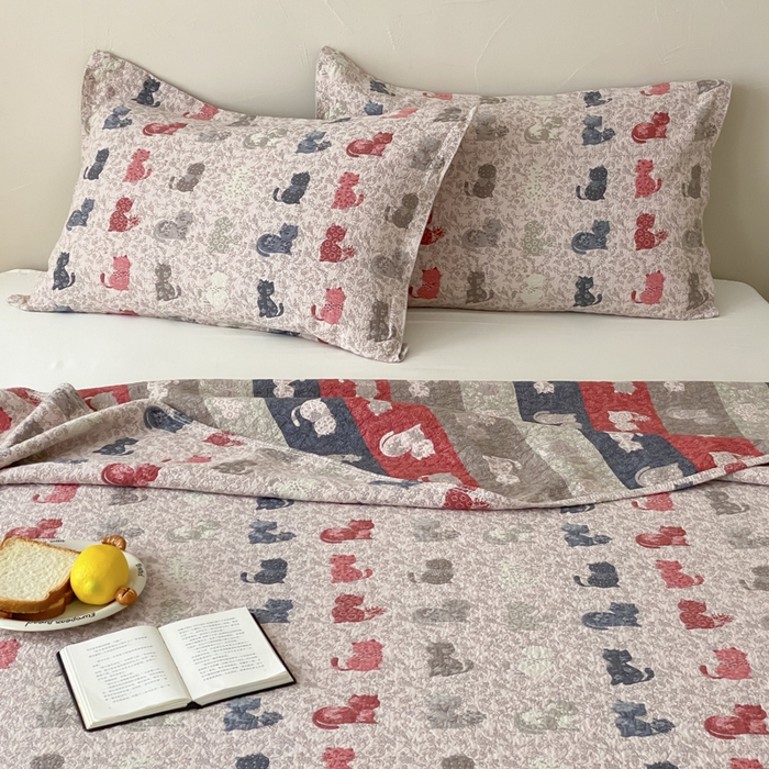 91家纺网 家纺一手货源 找家纺 麻依 2026新款安心棉床盖三件全棉四层纱布床单 花仙猫咪-粉