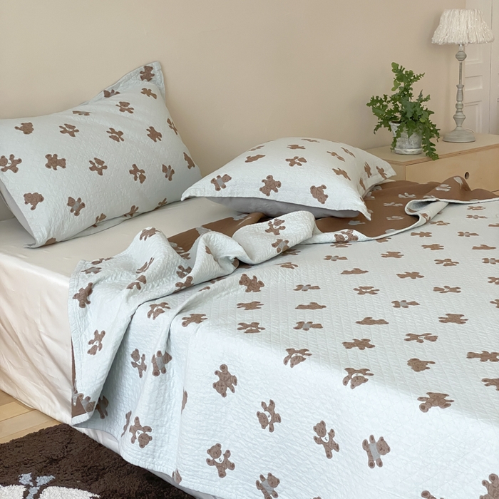 91家纺网 家纺一手货源 找家纺 麻依 2026新款安心棉床盖三件全棉四层纱布床单 松饼小熊-蓝