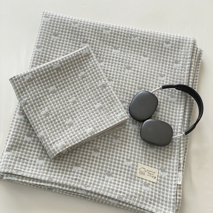 91家纺网 家纺一手货源 找家纺 麻依 2026新款安心棉床盖三件全棉四层纱布床单 小香樱桃-蓝