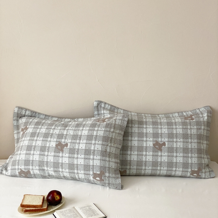 91家纺网 家纺一手货源 找家纺 麻依 2026新款安心棉床盖三件全棉四层纱布床单 点点木马-蓝