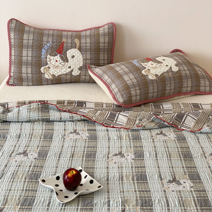 91家纺网 家纺一手货源 找家纺 麻依 2026新款软萌夏被全棉四层纱布 玩耍小咪