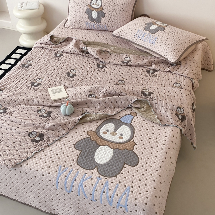 91家纺网 家纺一手货源 找家纺 麻依 2026新款软萌夏被全棉四层纱布 波点企鹅