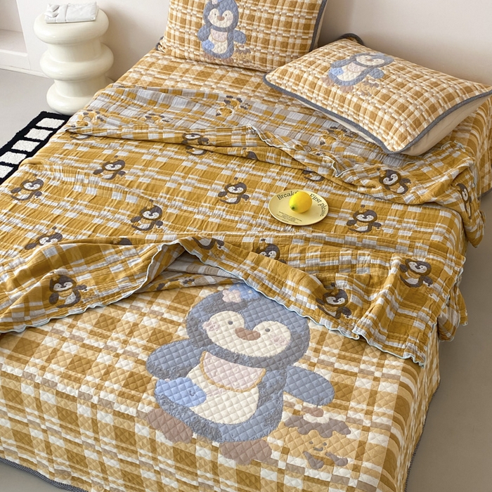 91家纺网 家纺一手货源 找家纺 麻依 2026新款软萌夏被全棉四层纱布 胖胖企鹅