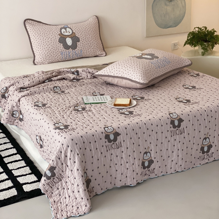 91家纺网 家纺一手货源 找家纺 麻依 2026新款软萌夏被全棉四层纱布 波点企鹅