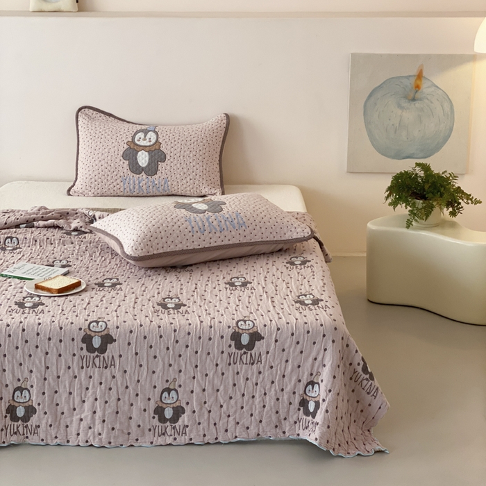 91家纺网 家纺一手货源 找家纺 麻依 2026新款软萌夏被全棉四层纱布 波点企鹅