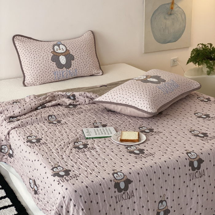 91家纺网 家纺一手货源 找家纺 麻依 2026新款软萌夏被全棉四层纱布 波点企鹅