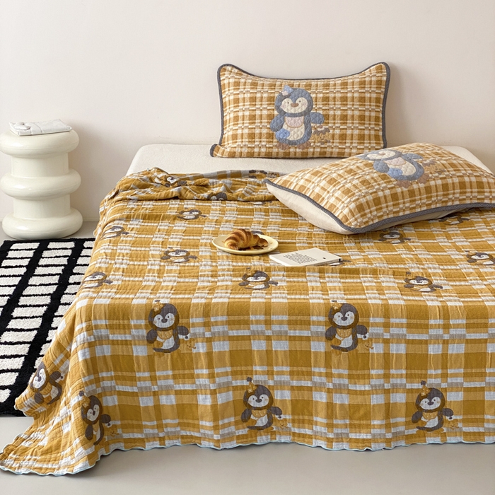 91家纺网 家纺一手货源 找家纺 麻依 2026新款软萌夏被全棉四层纱布 胖胖企鹅