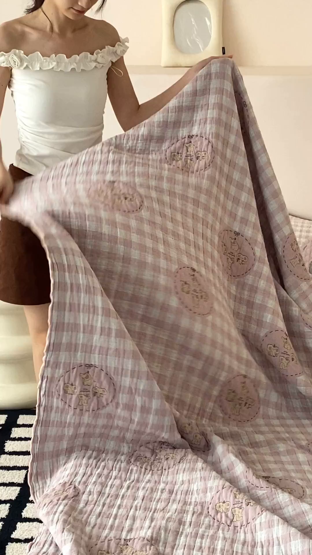 91家纺网 家纺一手货源 找家纺 麻依 2026新款软萌夏被全棉四层纱布 乐园小象