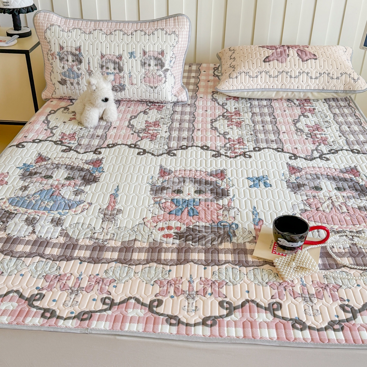 91家纺网 家纺一手货源 找家纺 顾里家纺 2026新款洛丽塔风乳胶席凉席席子三件套 哥特小猫