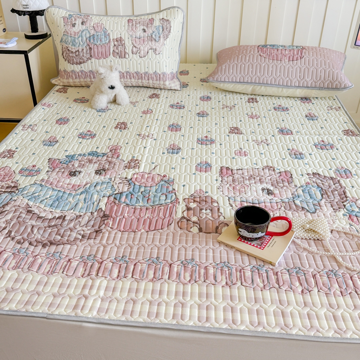 91家纺网 家纺一手货源 找家纺 顾里家纺 2026新款洛丽塔风乳胶席凉席席子三件套 蕾丝布偶