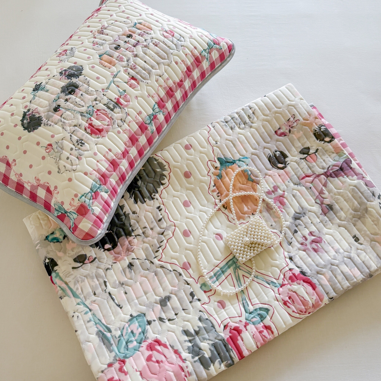 91家纺网 家纺一手货源 找家纺 顾里家纺 2026新款洛丽塔风乳胶席凉席席子三件套 樱桃小狗