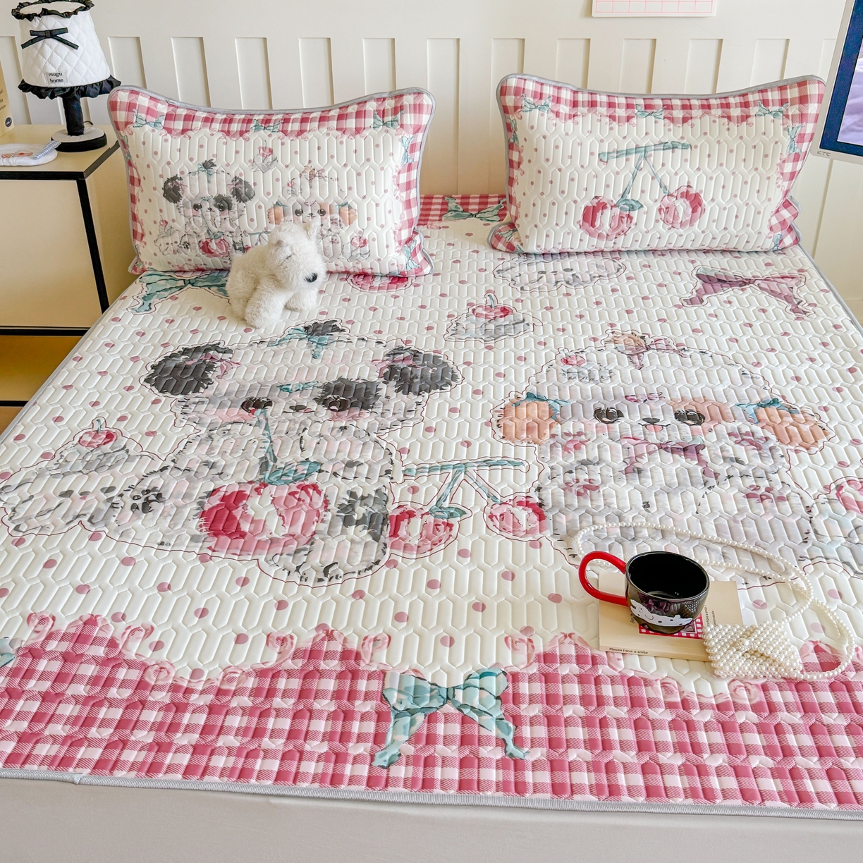 91家纺网 家纺一手货源 找家纺 顾里家纺 2026新款洛丽塔风乳胶席凉席席子三件套 樱桃小狗