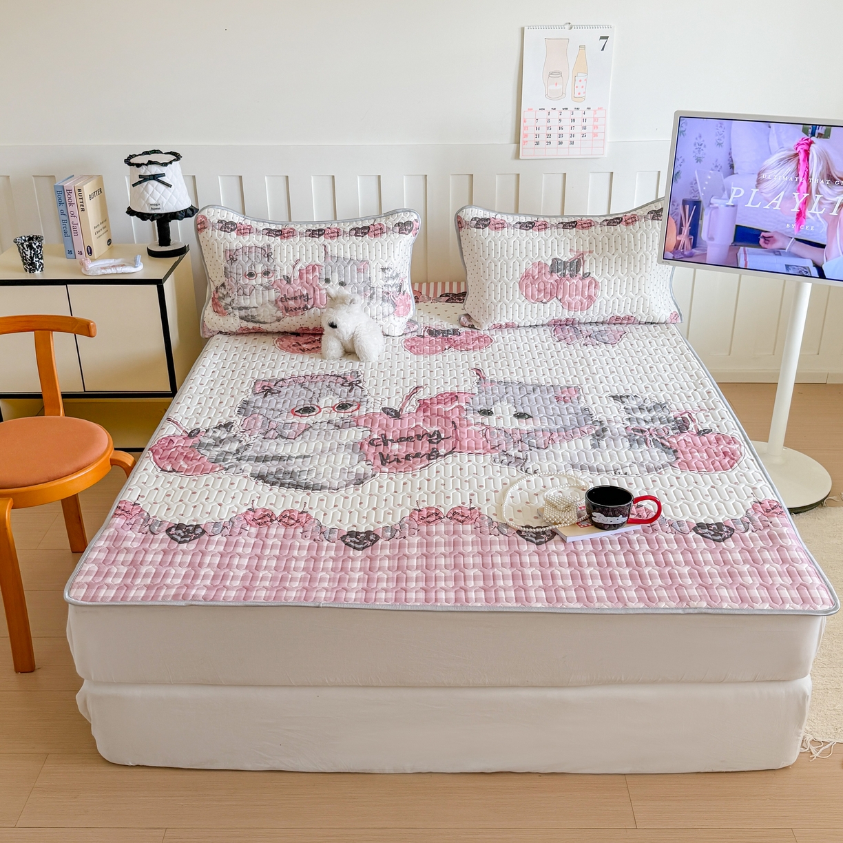 91家纺网 家纺一手货源 找家纺 顾里家纺 2026新款洛丽塔风乳胶席凉席席子三件套 樱桃小猫