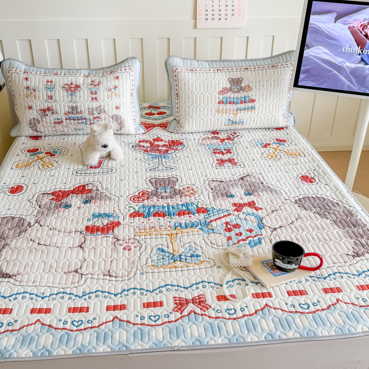 91家纺网 家纺一手货源 找家纺 顾里家纺 2026新款洛丽塔风乳胶席凉席席子三件套 小猫茶话会