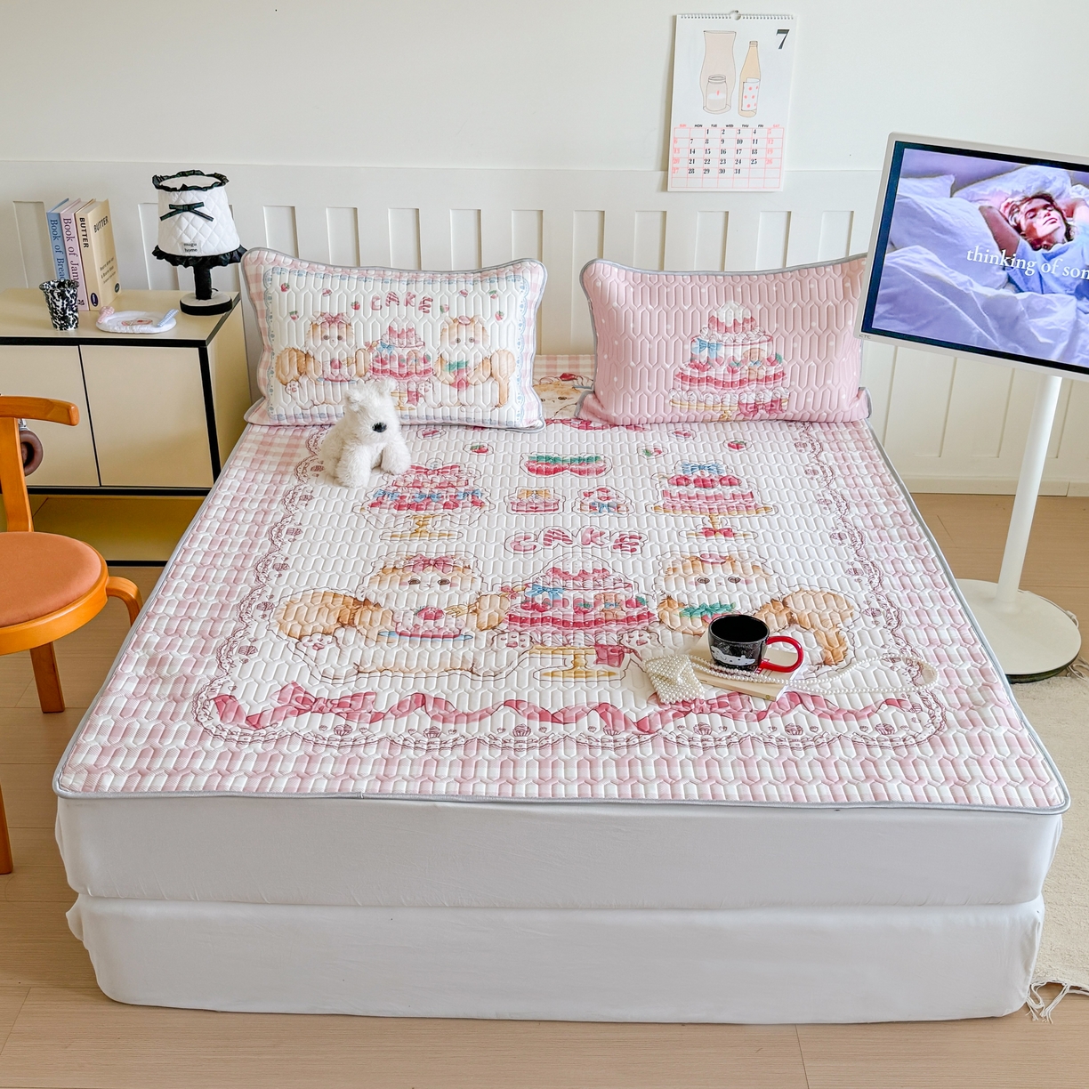 91家纺网 家纺一手货源 找家纺 顾里家纺 2026新款洛丽塔风乳胶席凉席席子三件套 草莓猫咪