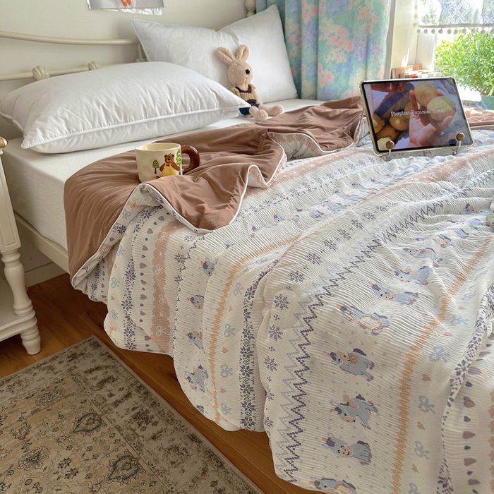 91家纺网 家纺一手货源 找家纺 顾里家纺 2026新款韩系费尔岛风泡泡凉感夏被夏凉被空调被 天使木马