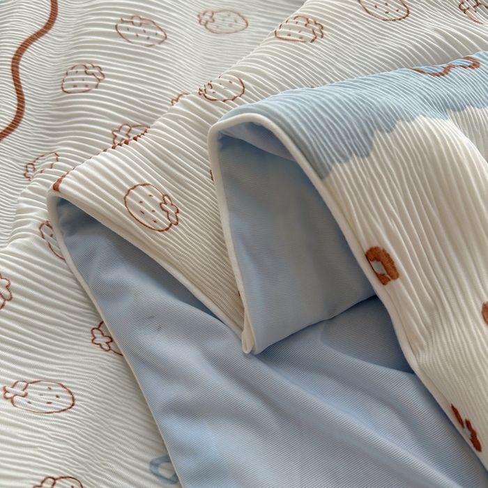 91家纺网 家纺一手货源 找家纺 顾里家纺 2026新款韩系费尔岛风泡泡凉感夏被夏凉被空调被 费尔岛猫猫