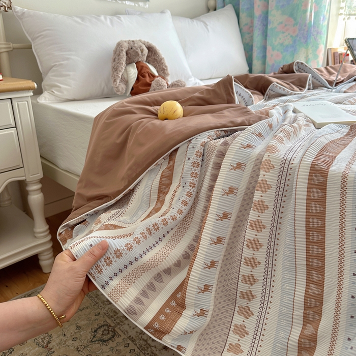 91家纺网 家纺一手货源 找家纺 顾里家纺 2026新款韩系费尔岛风泡泡凉感夏被夏凉被空调被 爱心麋鹿