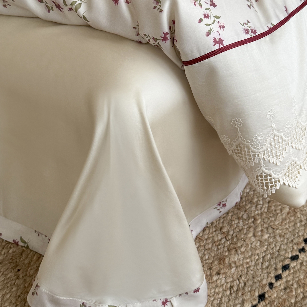 91家纺网 家纺一手货源 找家纺 佳汐蓝家纺 2026新款60支兰精天丝四件套 半糖