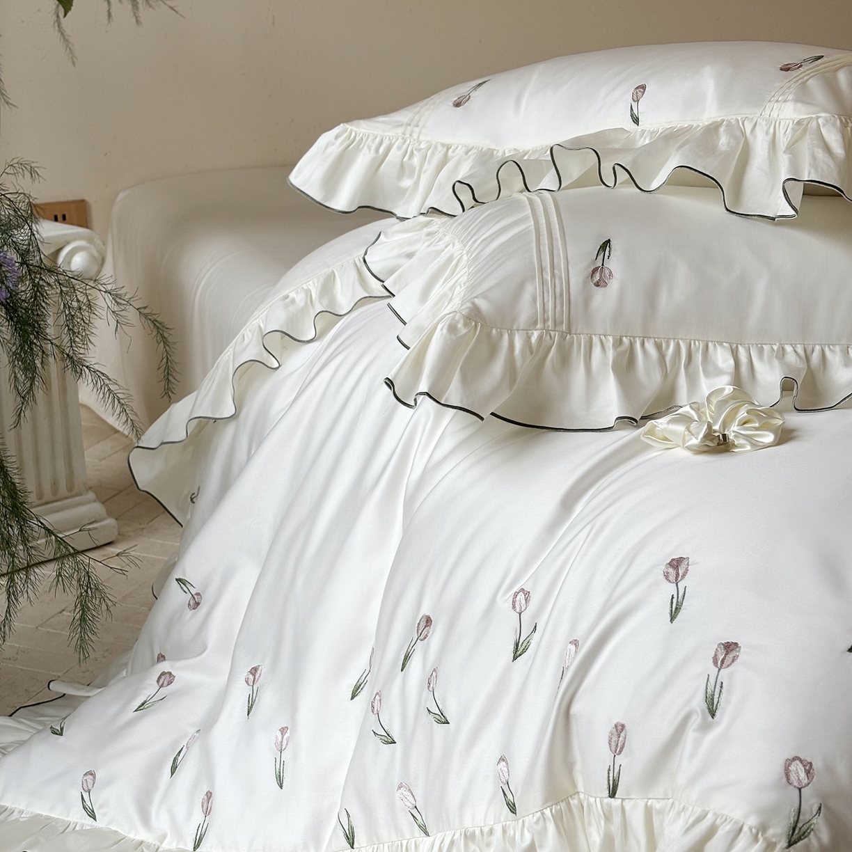 91家纺网 家纺一手货源 找家纺 佳汐蓝家纺 2026新款60支兰精天丝四件套 郁金香