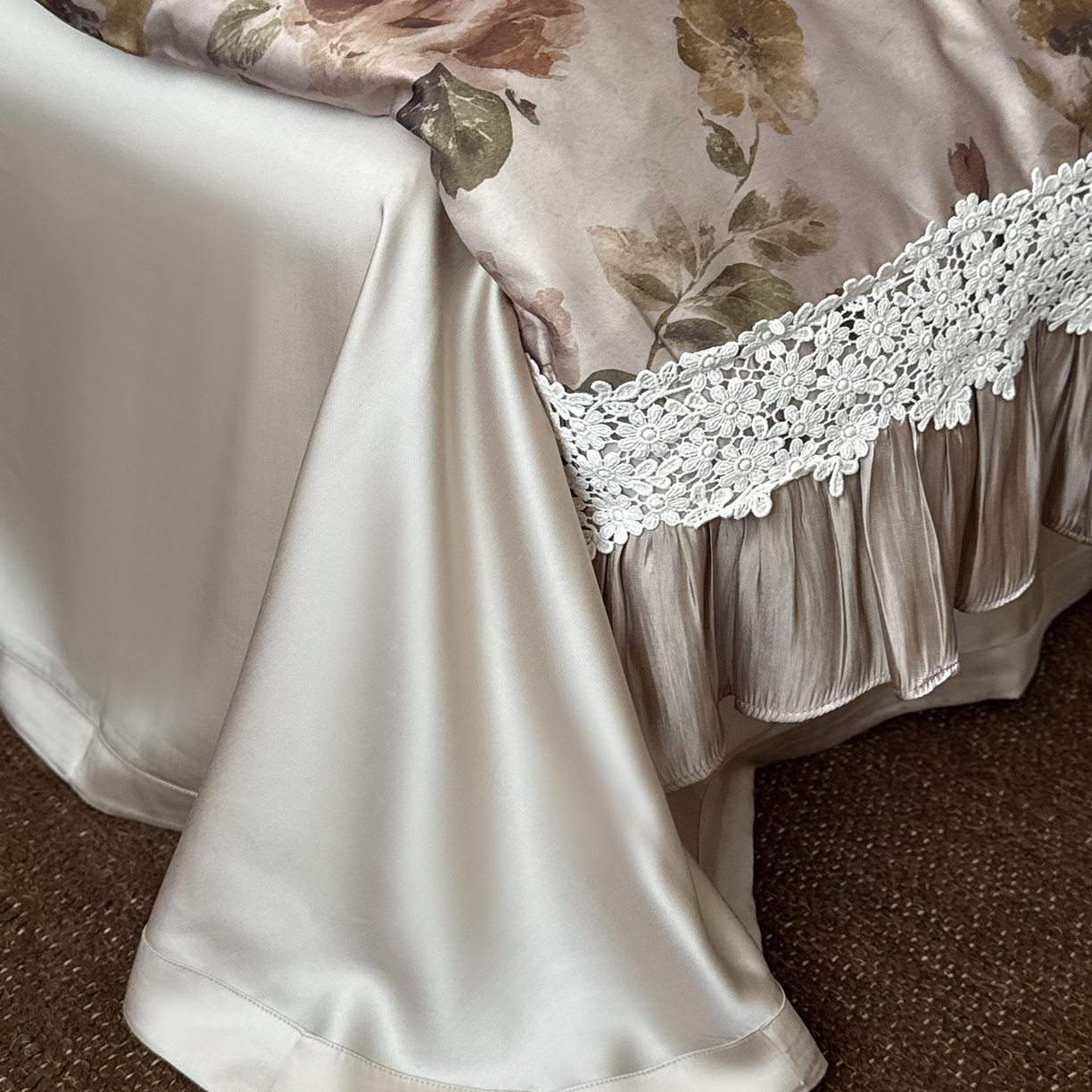 91家纺网 家纺一手货源 找家纺 佳汐蓝家纺 2026新款60支兰精天丝四件套 鸢尾