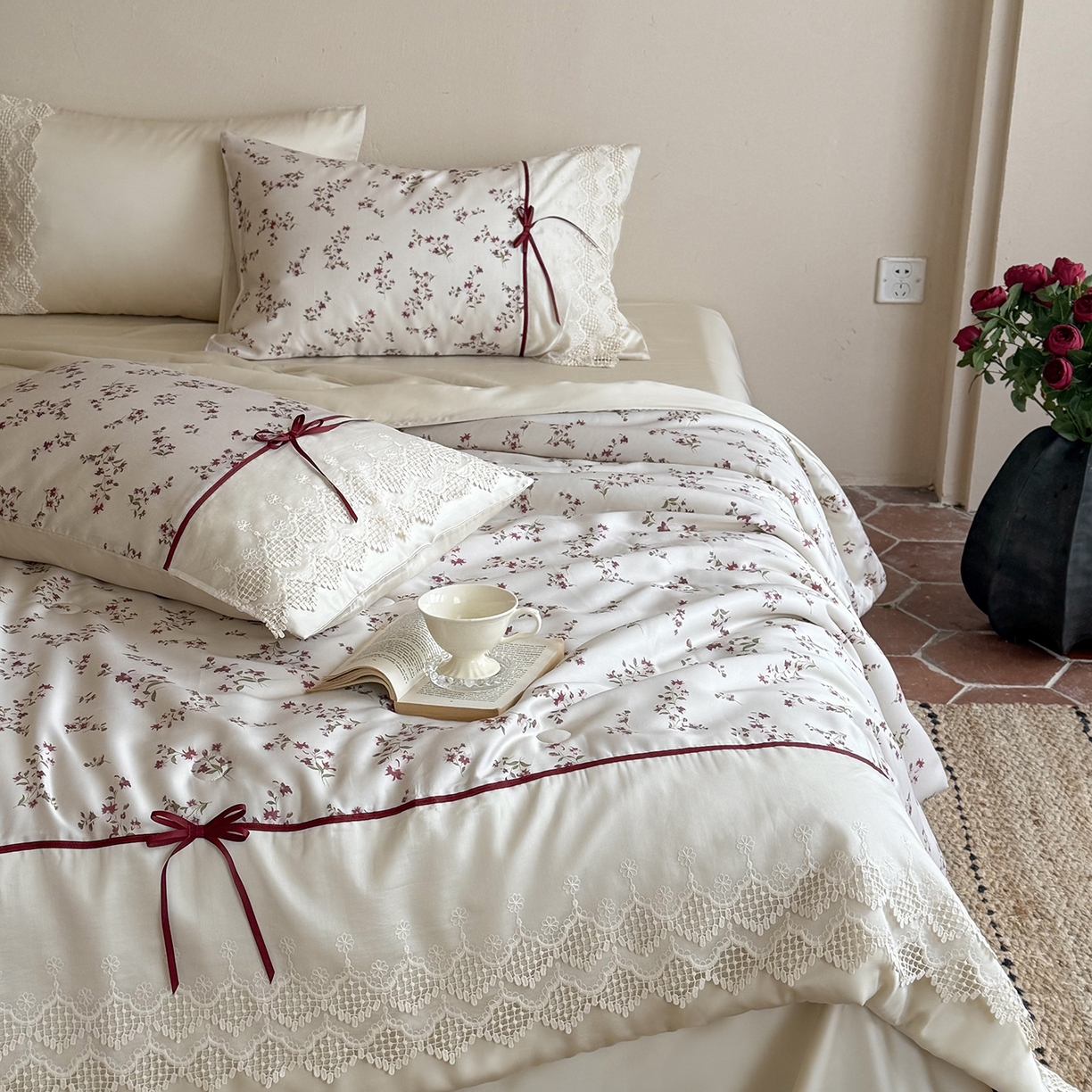 91家纺网 家纺一手货源 找家纺 佳汐蓝家纺 2026新款60支兰精天丝夏被四件套 鸢尾