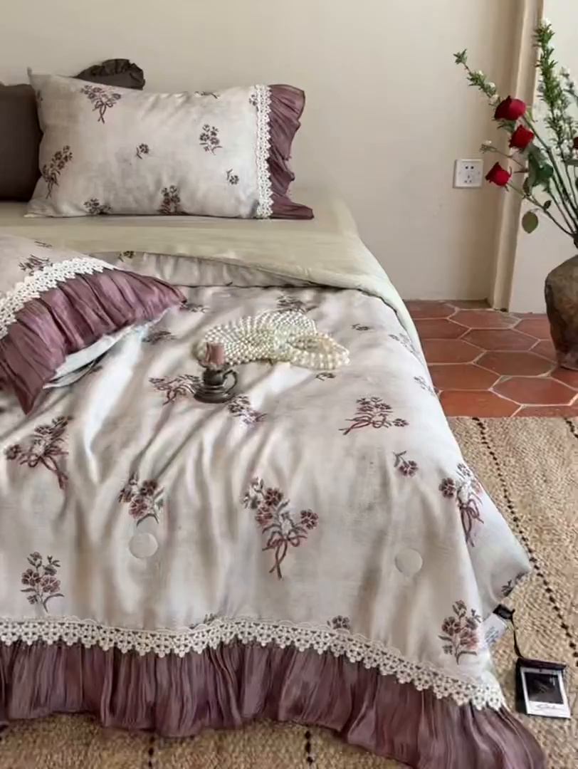 91家纺网 家纺一手货源 找家纺 佳汐蓝家纺 2026新款60支兰精天丝夏被四件套 奶霜可可