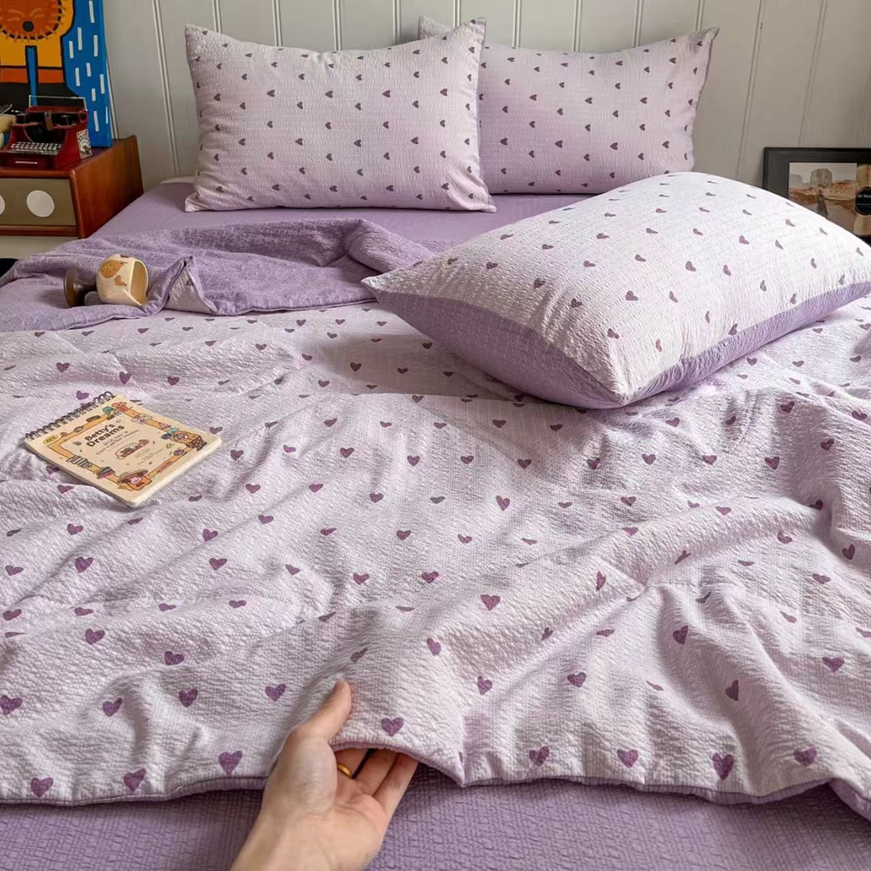 91家纺网 家纺一手货源 找家纺  梵希雅  2026新款泡芙纱夏被四件套简单款 紫爱心