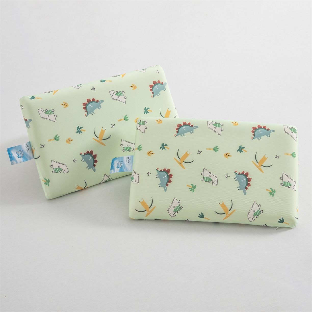 91家纺网 家纺一手货源 找家纺 麦肯锡 2026新款童趣记忆面包儿童枕 枕头枕芯 恐龙家