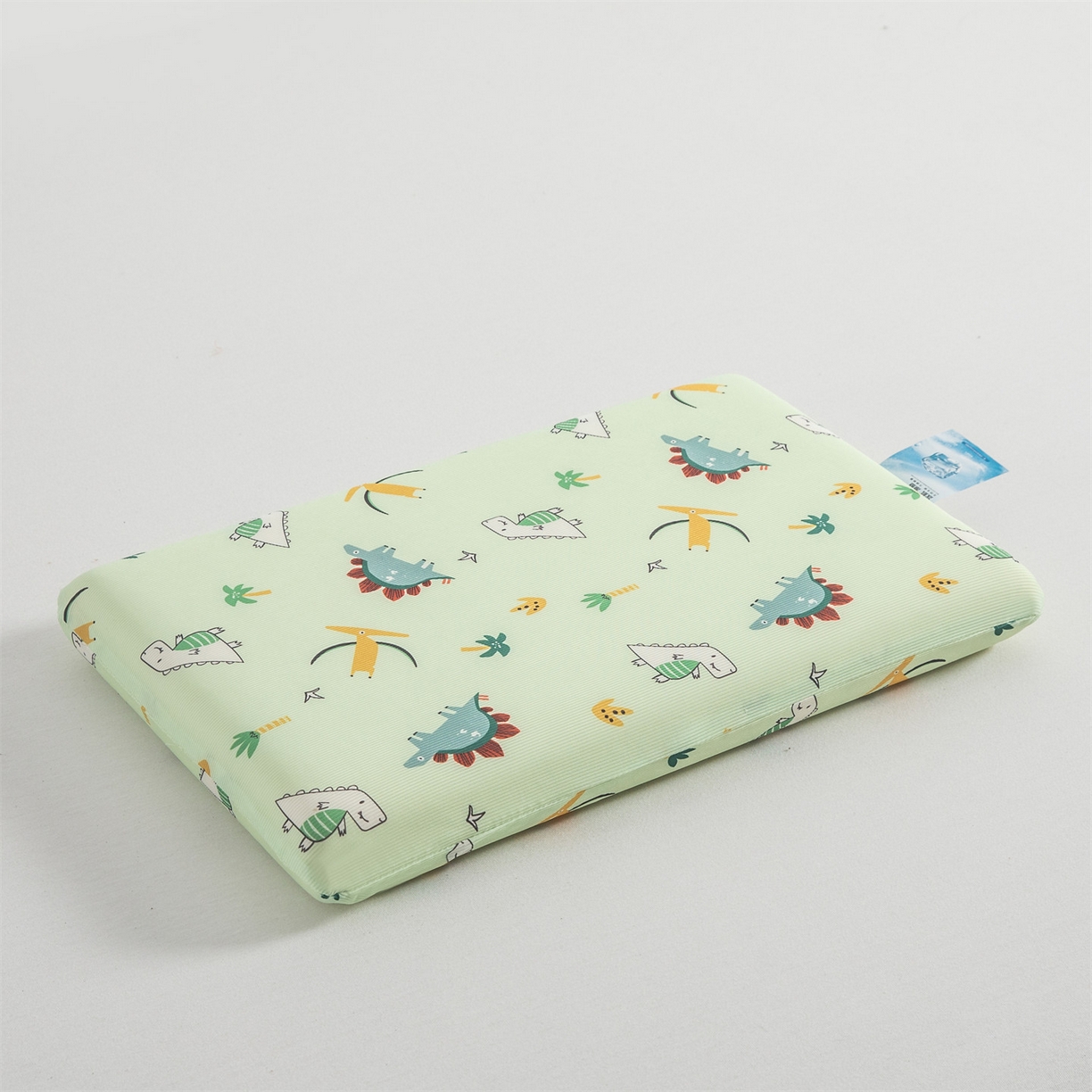 91家纺网 家纺一手货源 找家纺 麦肯锡 2026新款童趣记忆面包儿童枕 枕头枕芯 恐龙家