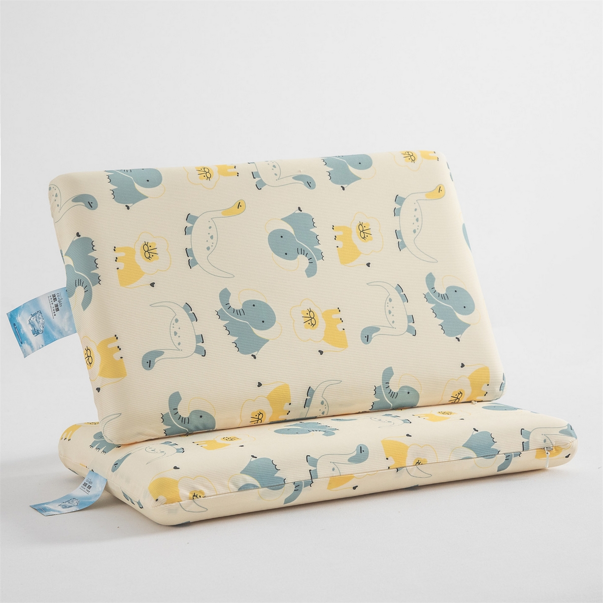 91家纺网 家纺一手货源 找家纺 麦肯锡 2026新款童趣记忆面包儿童枕 枕头枕芯 小奶龙