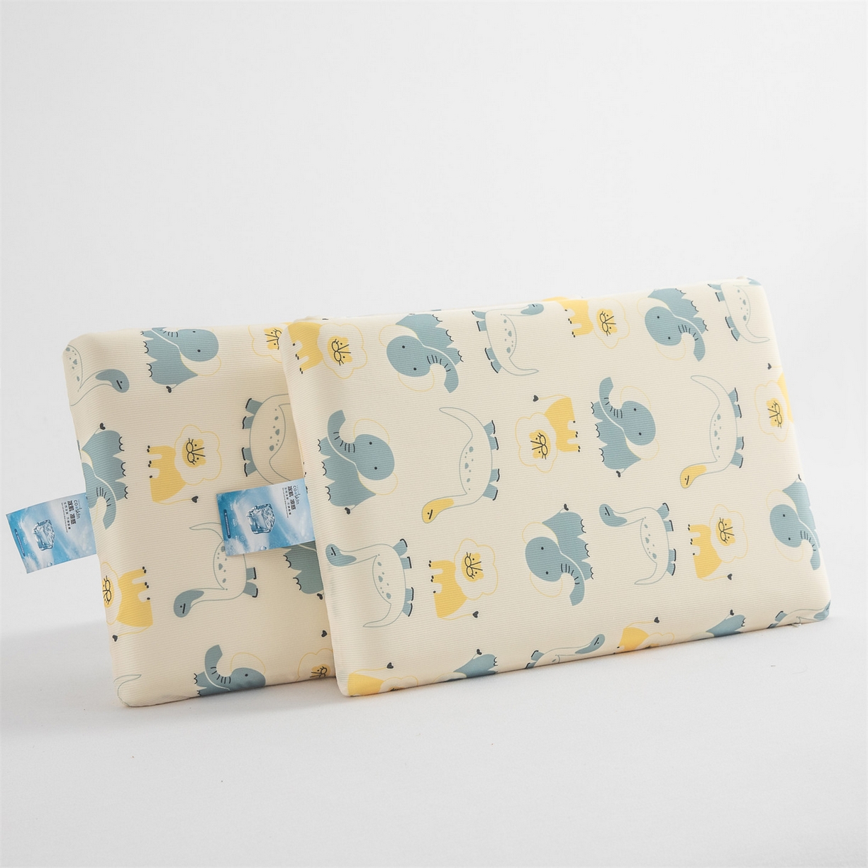 91家纺网 家纺一手货源 找家纺 麦肯锡 2026新款童趣记忆面包儿童枕 枕头枕芯 小奶龙