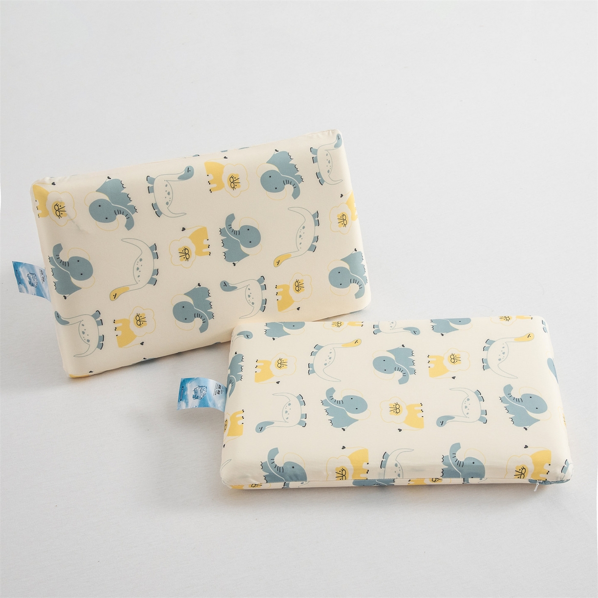 91家纺网 家纺一手货源 找家纺 麦肯锡 2026新款童趣记忆面包儿童枕 枕头枕芯 小奶龙