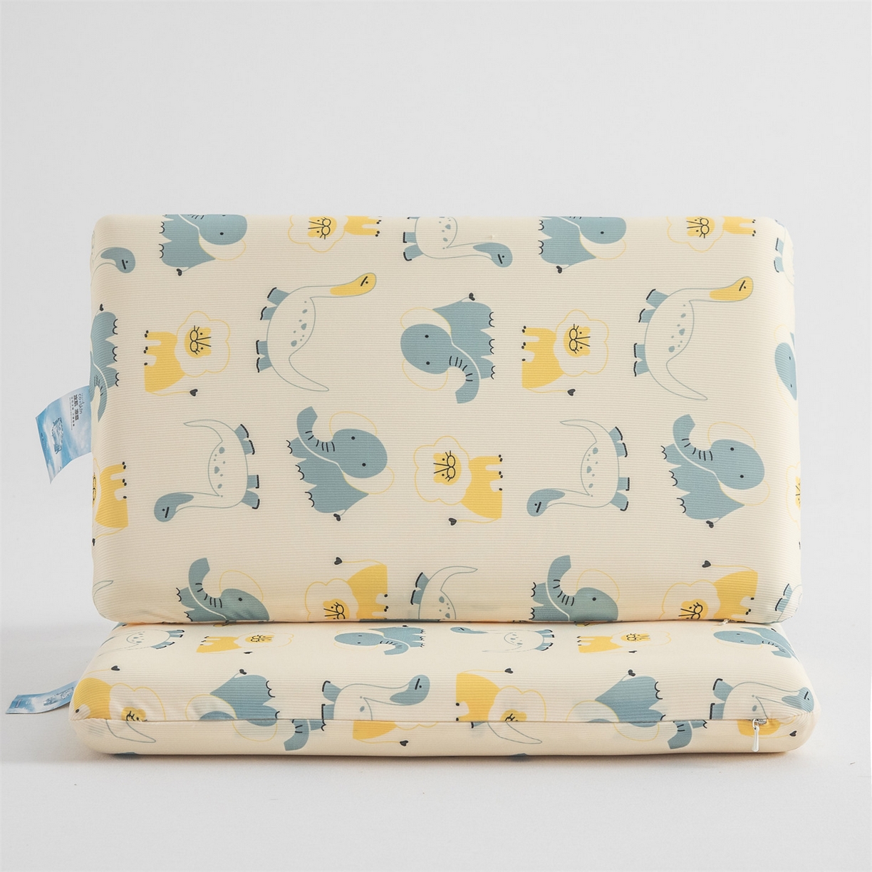 91家纺网 家纺一手货源 找家纺 麦肯锡 2026新款童趣记忆面包儿童枕 枕头枕芯 小奶龙