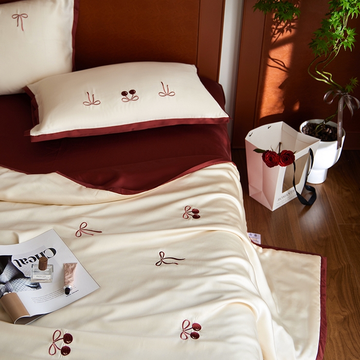 91家纺网 家纺一手货源 找家纺 （总）安莱生活 2026新款50s莱赛尔天丝夏被空调被夏凉被四件套拼边红色系列