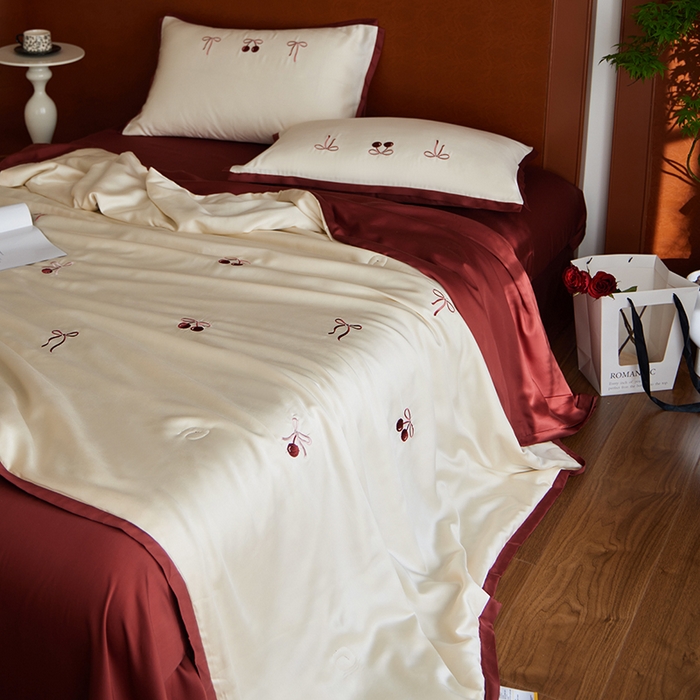 91家纺网 家纺一手货源 找家纺 （总）安莱生活 2026新款50s莱赛尔天丝夏被空调被夏凉被四件套拼边红色系列