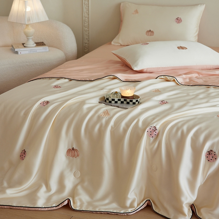 91家纺网 家纺一手货源 找家纺 安莱生活 2026新款50莱赛尔天丝夏被夏凉被空调被四件套嵌绳款 草间南瓜