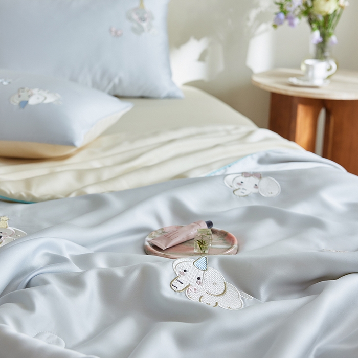 91家纺网 家纺一手货源 找家纺 安莱生活 2026新款50莱赛尔天丝夏被夏凉被空调被四件套嵌绳款 乐萌小象