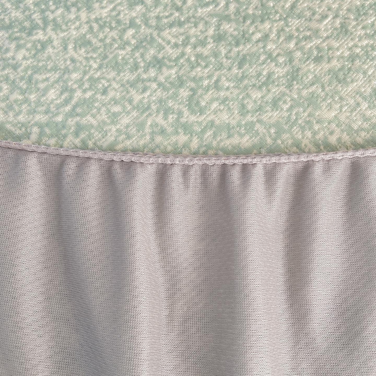 91家纺网 家纺一手货源 找家纺 帅露家纺 2026新款A类PE中分子绣花软凉席席子-慢摇时光 床笠款-慢摇时光绿