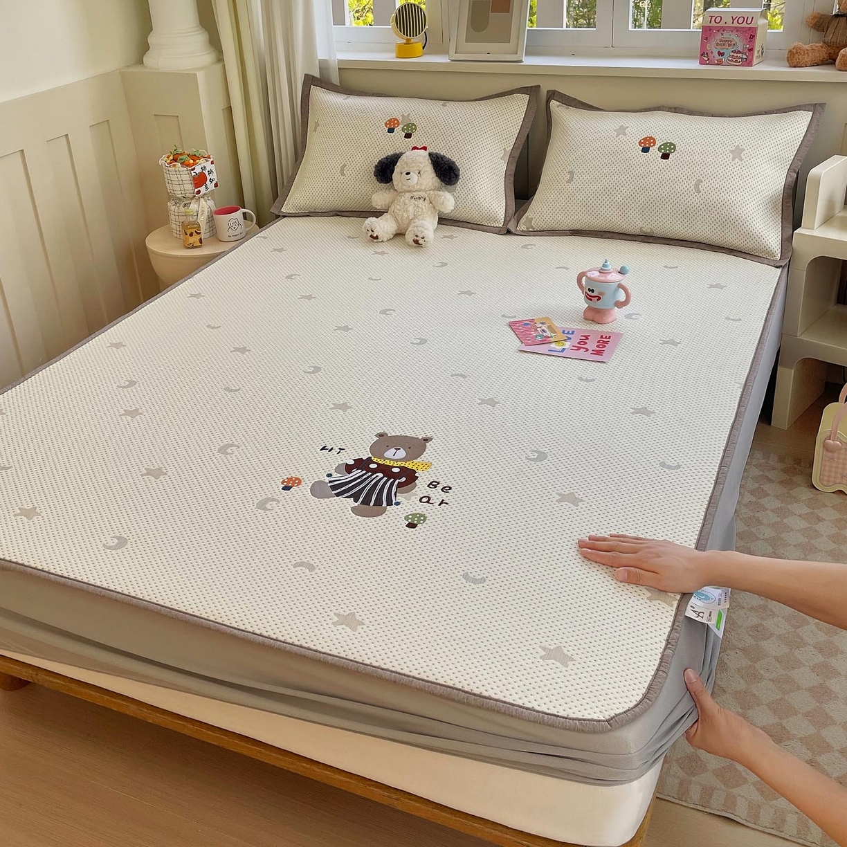 91家纺网 家纺一手货源 找家纺 （总）帅露家纺 2026新款A类PE中分子卡通大版绣花软凉席席子