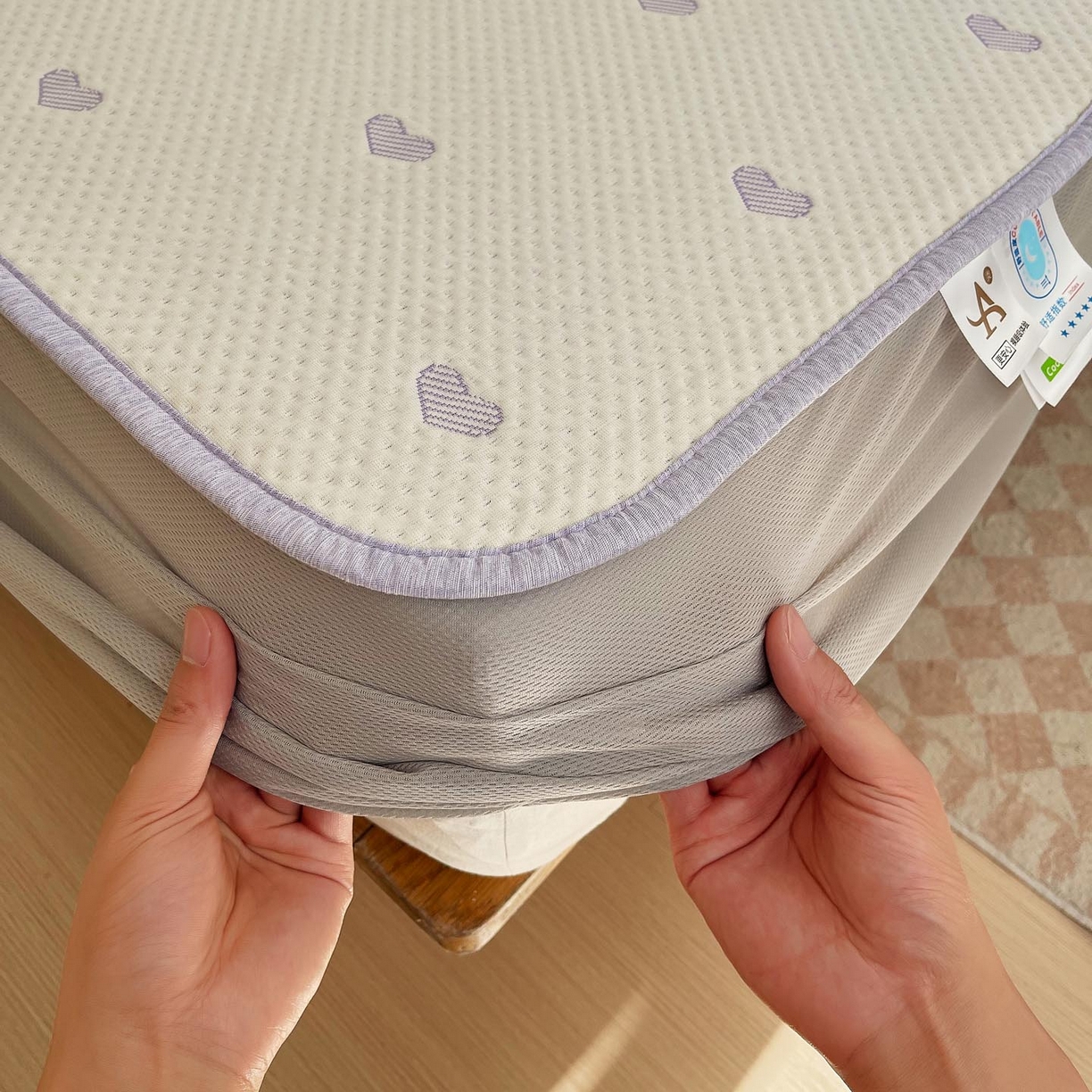 91家纺网 家纺一手货源 找家纺 帅露家纺 2026新款A类PE中分子卡通大版绣花软凉席席子 床笠款-懒懒兔