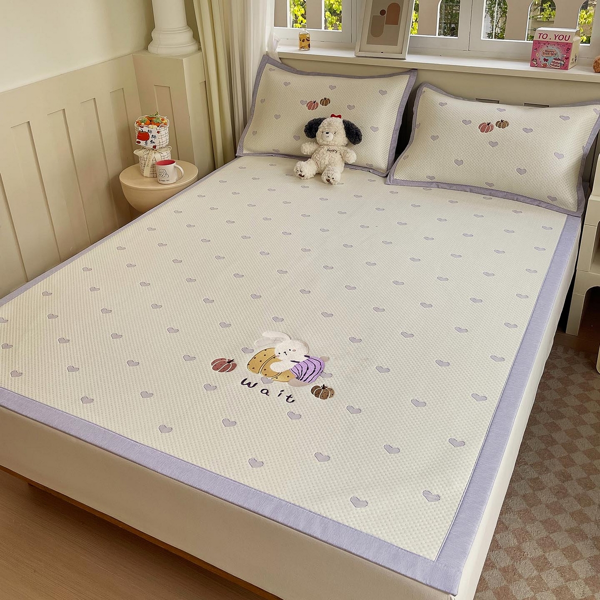 91家纺网 家纺一手货源 找家纺 帅露家纺 2026新款A类PE中分子卡通大版绣花软凉席席子 平铺款-懒懒兔