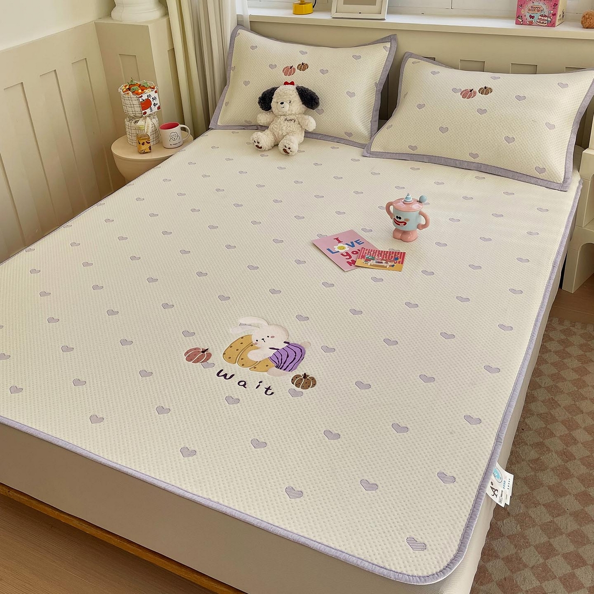 91家纺网 家纺一手货源 找家纺 帅露家纺 2026新款A类PE中分子卡通大版绣花软凉席席子 床笠款-懒懒兔