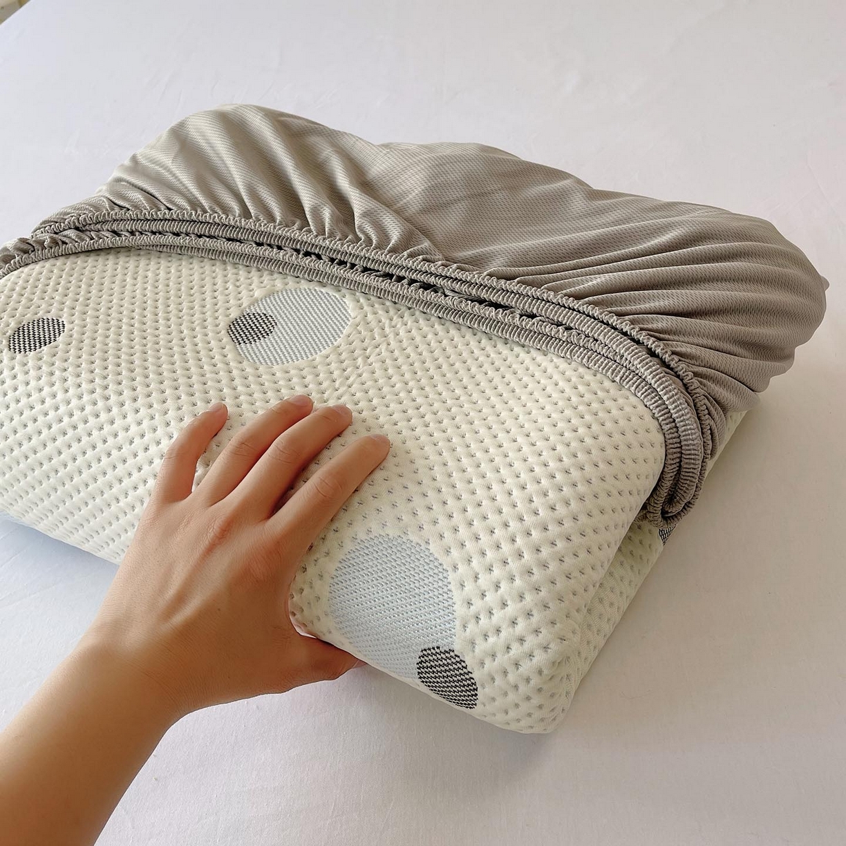 91家纺网 家纺一手货源 找家纺 帅露家纺 2026新款A类PE中分子卡通大版绣花软凉席席子 床笠款-波点日记