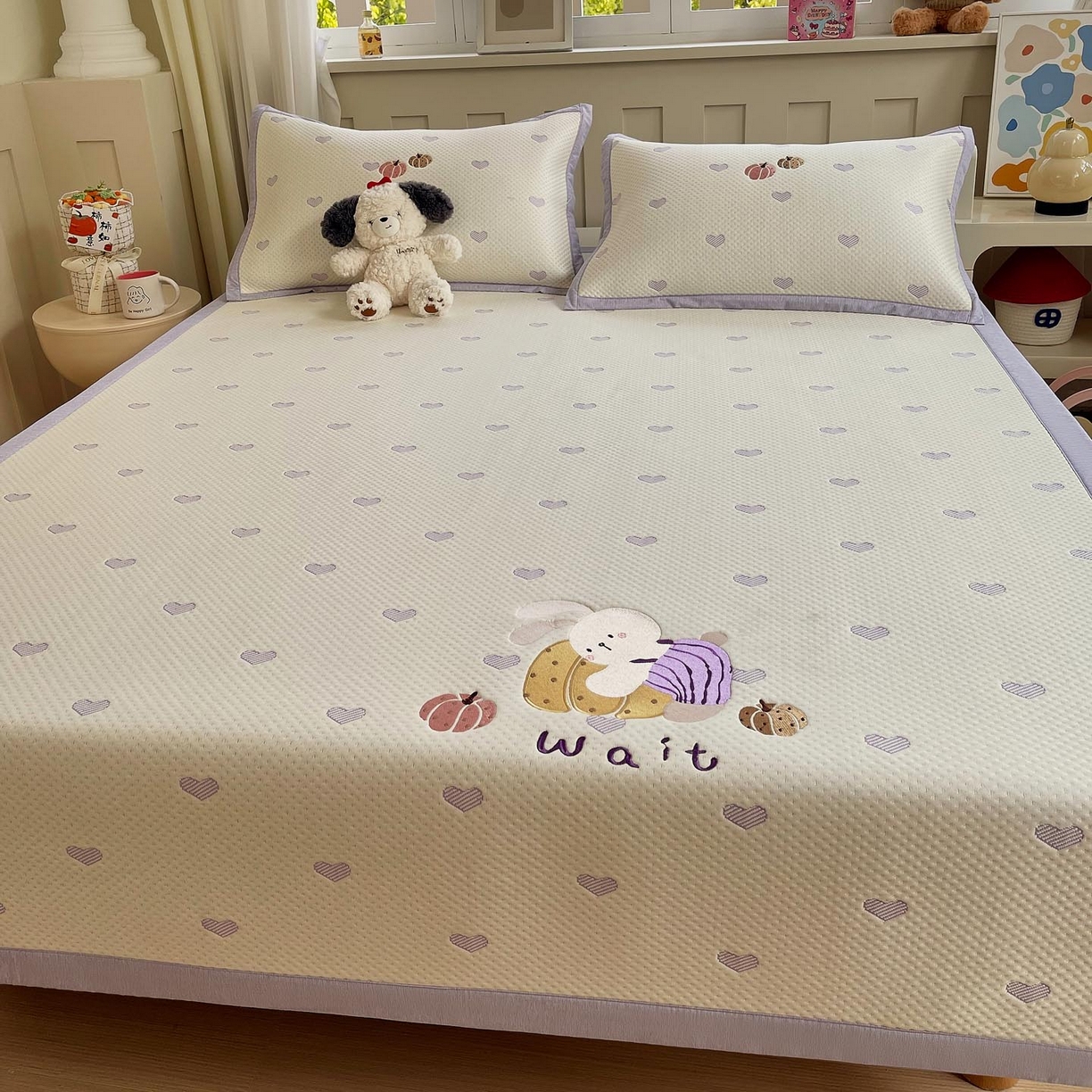 91家纺网 家纺一手货源 找家纺 帅露家纺 2026新款A类PE中分子卡通大版绣花软凉席席子 平铺款-懒懒兔